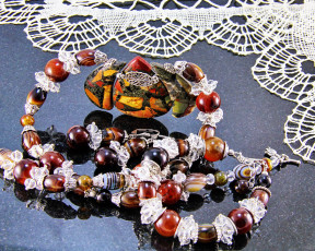 Картинка разное украшения +аксессуары +веера украшение фон бусы серьги ожерелье бижутерия