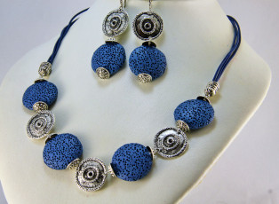 Картинка разное украшения +аксессуары +веера фон украшение бижутерия ожерелье серьги бусы