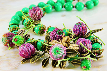 Картинка разное украшения +аксессуары +веера фон украшение бижутерия ожерелье серьги бусы