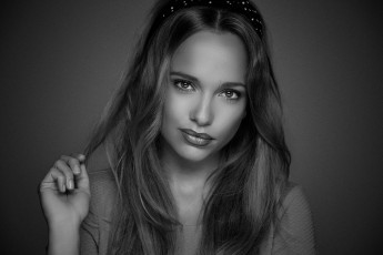 Картинка девушки -unsort+ Черно-белые+обои лицо взгляд