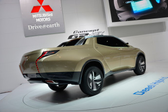 обоя mitsubishi gr hev concept 2013, автомобили, выставки и уличные фото, mitsubishi, concept, gr, hev, джип, 2013, внедорожник, выставка, автосалон