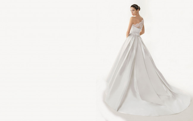 Обои картинки фото девушки, sara sampaio, ободок, модель, серьги, невеста, платье, сара, сампайо