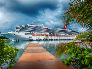 Картинка корабли лайнеры гондурас остров роатан carnival glory круизное судно