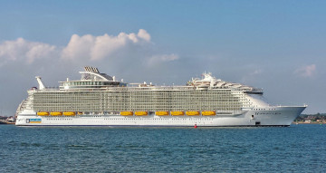 Картинка корабли лайнеры лайнер круиз