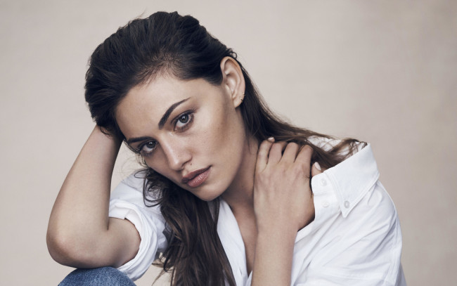 Обои картинки фото девушки, phoebe tonkin, рубашка, шатенка, актриса