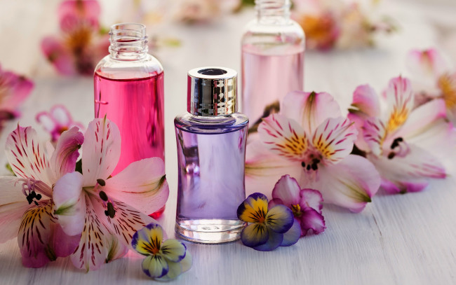 Обои картинки фото разное, косметические средства,  духи, альстромерия, духи