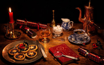 Картинка еда натюрморт свеча бокал кофе лупа книга пирожные сахар