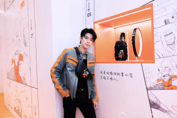 Картинка мужчины hou+ming+hao актер куртка сумка аниме