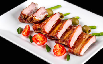 Картинка еда мясные+блюда помидоры оливки ребрышки