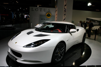 Картинка автомобили выставки+и+уличные+фото lotus
