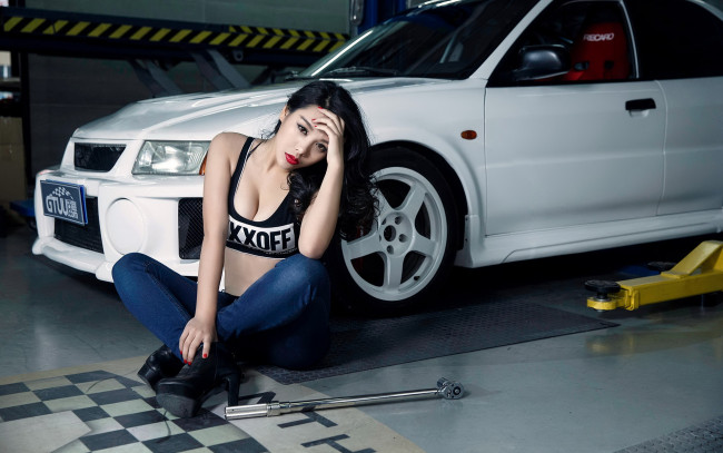 Обои картинки фото автомобили, -авто с девушками, девушка, взгляд, фон, автомобиль, азиатка