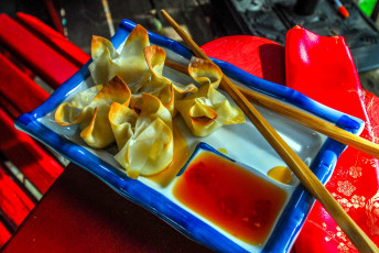 Картинка еда пельмени +манты +вареники соус палочки