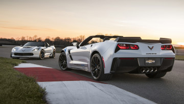 обоя chevrolet corvette carbon 65 edition coupe and convertible 2018, автомобили, corvette, 2018, convertible, coupe, edition, 65, carbon, chevrolet