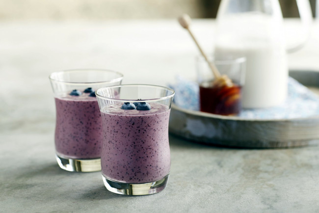 Обои картинки фото еда, мороженое,  десерты, десерт, лакомство, черника