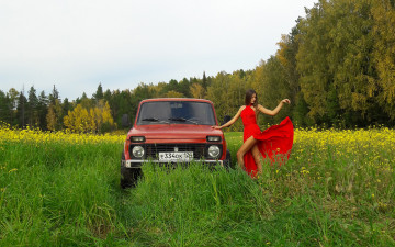 Картинка автомобили -авто+с+девушками lada 4x4 нива красавица лето