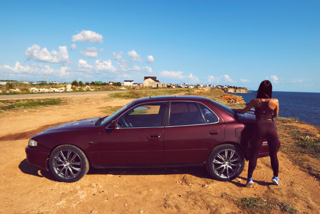 Обои картинки фото автомобили, -авто с девушками, toyota, camry