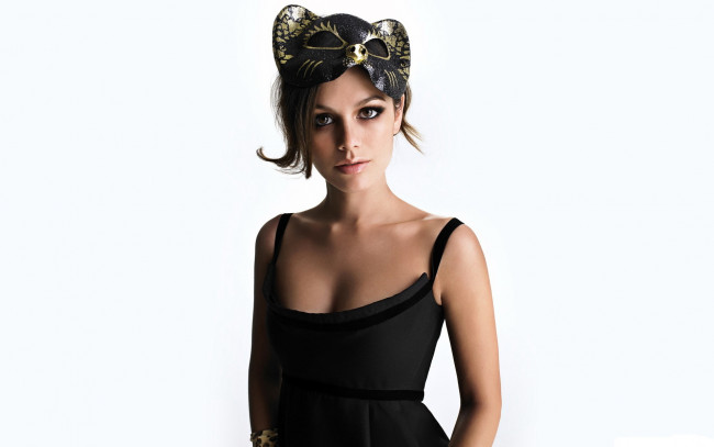 Обои картинки фото девушки, rachel bilson, маска, платье