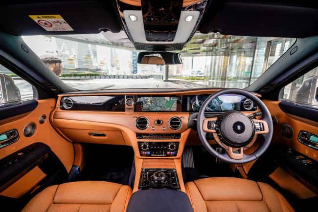 Обои картинки фото автомобили, спидометры, торпедо, rolls-royce