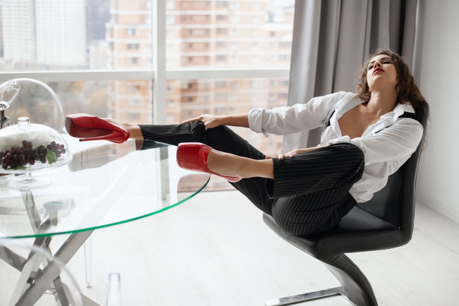 Обои картинки фото девушки, - брюнетки,  шатенки, девушка, красивая, супер, секси, няша, нежная, классная, модница, лапочка, мадам