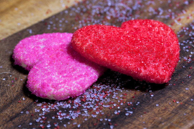 Обои картинки фото еда, пирожные,  кексы,  печенье, печенье, сердечки, сахар