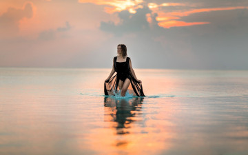 Картинка девушки -+брюнетки +шатенки шатенка платье море