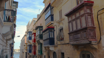 Картинка города валетта+ мальта дома балконы