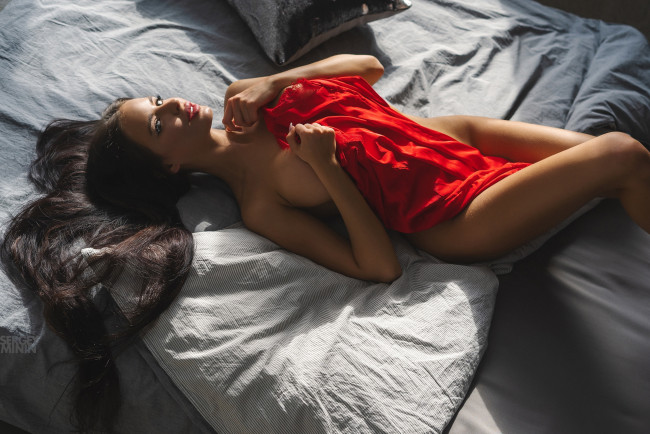 Обои картинки фото девушки, - брюнетки,  шатенки, девушка, позирует, сергей, минин