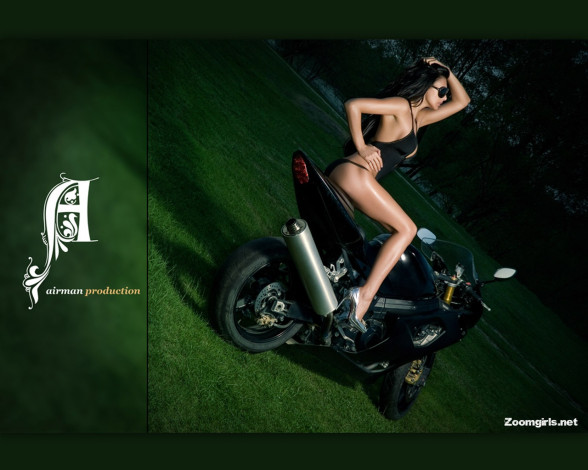 Обои картинки фото мотоциклы, мото, девушкой