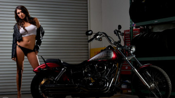 Картинка мотоциклы мото девушкой harley-davidson