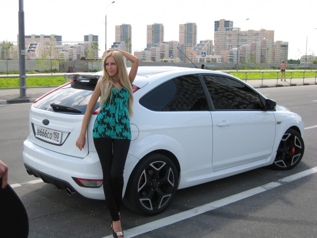 Обои картинки фото автомобили, авто, девушками