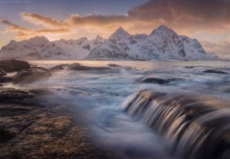 Картинка природа побережье горы снег море