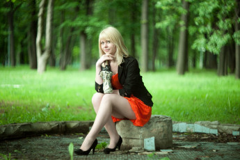 Картинка бестия девушки -+блондинки +светловолосые девушка женщина блондинка светловолосая сексуальная модель звезда позирует разная обувь верхняя стильная одежда нижнее эротическое бельё трусы лифчик колготки чулки аксессуары макияж и множество элементов на фотографии