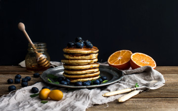 Картинка еда блины +оладьи мед оладьи черника