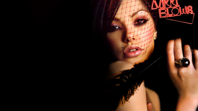Обои картинки фото Vikki Blows, девушки