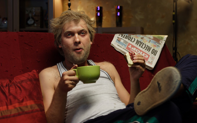 Обои картинки фото кино, фильмы, наша, russia, раша, сергей, светлаков, юрьевич, беляков, газета