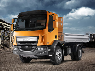 Картинка автомобили daf+ выставка улица lf ft 4x2 250 желтый daf cab day