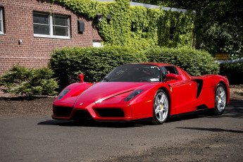 Картинка ferrari+enzo автомобили ferrari автошоу автопробег выставка