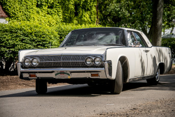 Картинка lincoln+continental +1963 автомобили lincoln автопробег выставка автошоу
