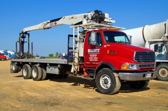 Картинка sterling+truck автомобили sterling подъемник грузовик спецтехника