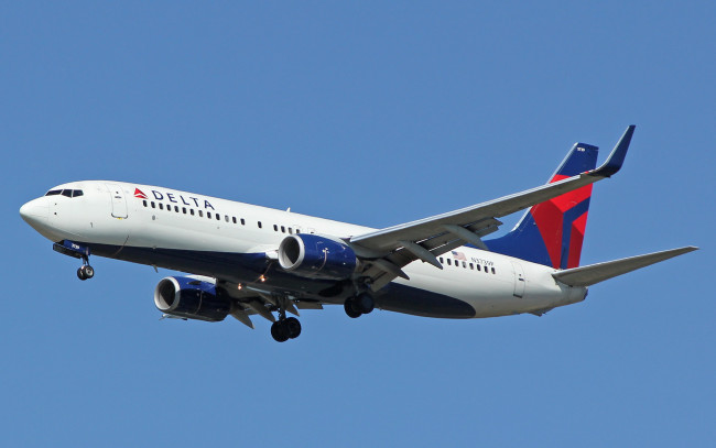 Обои картинки фото авиация, пассажирские самолёты, полет, небо, авиалайнер