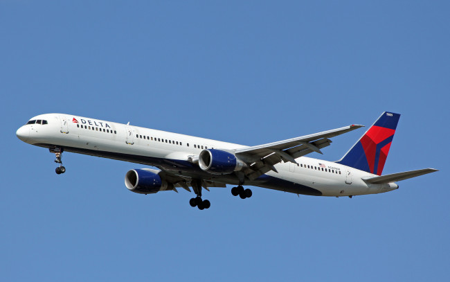 Обои картинки фото авиация, пассажирские самолёты, полет, небо, авиалайнер