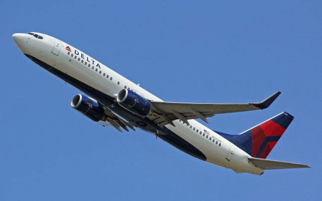 Обои картинки фото авиация, пассажирские самолёты, полет, небо, авиалайнер