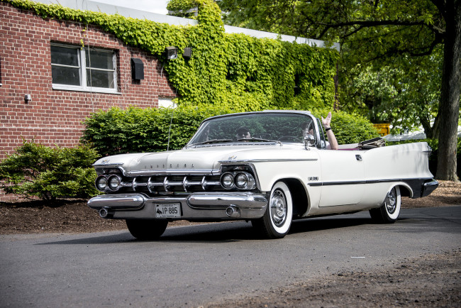 Обои картинки фото imperial crown, автомобили, chrysler, автопробег, выставка, автошоу