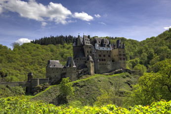 Картинка burg+eltz +germany города замки+германии замок лес горы