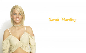 Картинка девушки sarah+harding топ блондинка ожерелье улыбка сара хардинг