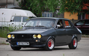 Картинка автомобили выставки+и+уличные+фото dacia