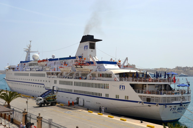 Обои картинки фото fti berlin, корабли, лайнеры, круизный, лайнер