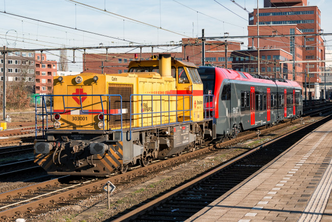 Обои картинки фото техника, поезда, рельсы, локомотив, состав