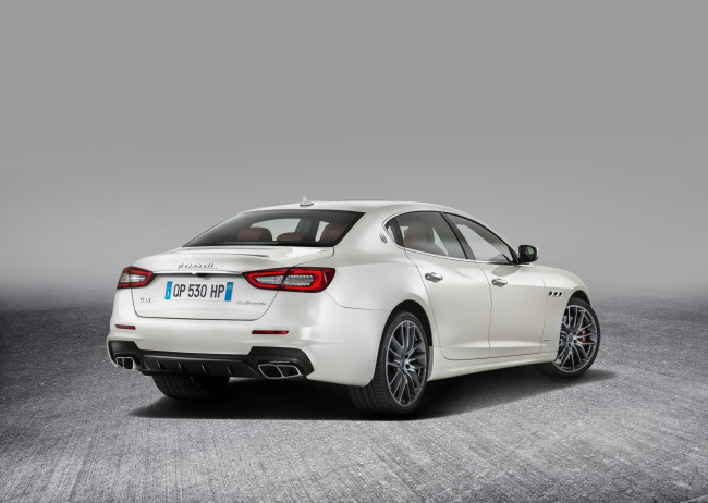 Обои картинки фото автомобили, maserati, quattroporte, gransport, gts, 2016, г