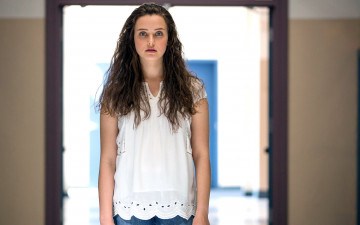 Картинка 13+reasons+why кино+фильмы 13+reasons+why+ сериал 13 reasons why